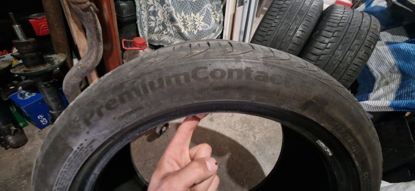 Continental 225/45/17 premium kontact 6