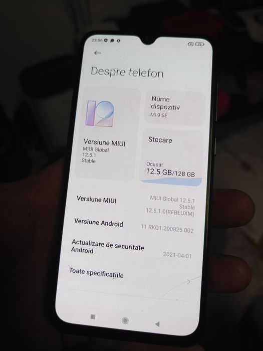 Vând sau Schimb Xiaomi Mi 9se Fisurat Ușor