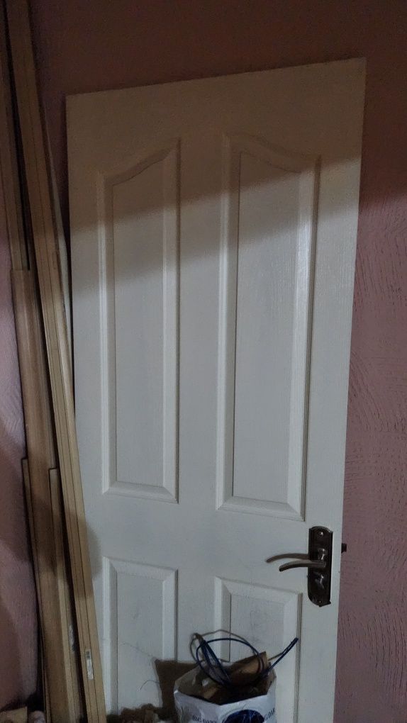 Продам межкомнатные двери