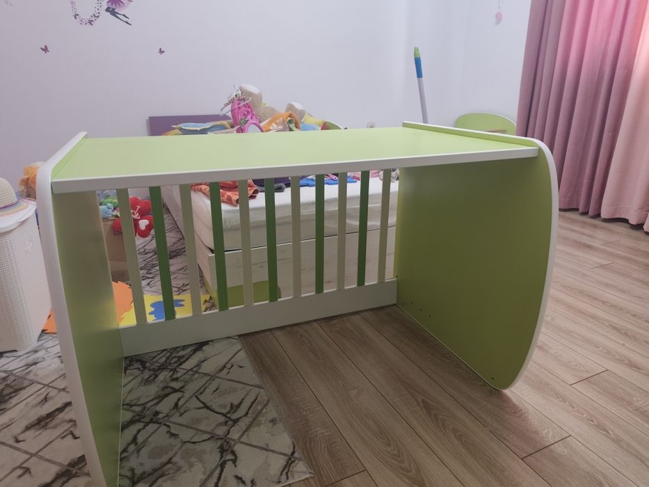 Трансформираща се  бебешка кошара/ легло