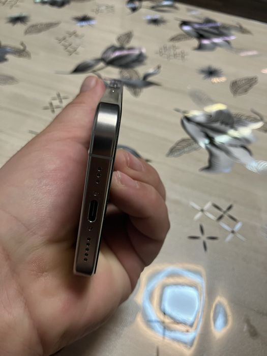 iPhone 16 pro 128 gb