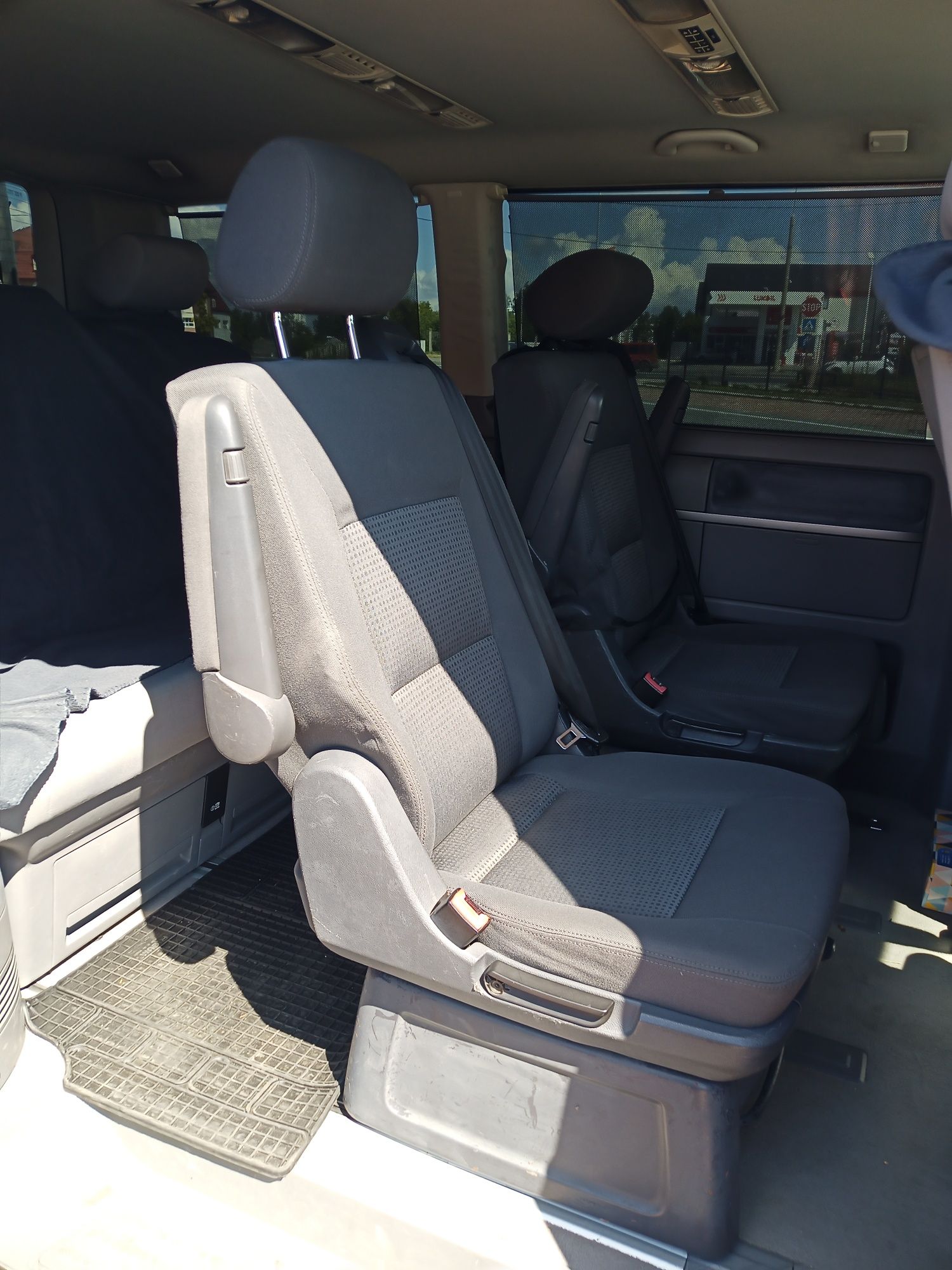 Vw T5 MULTIVAN 2 5 tdi 131 cp  2005, 7 locuri  Cash sau Rate fixe