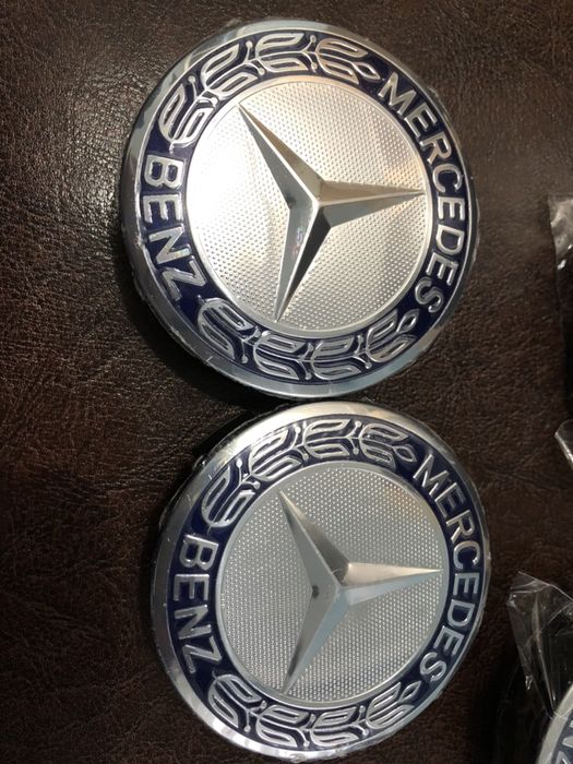 Set 4 capace roti, jante aliaj Mercedes Originale diametru 75 mm NOI