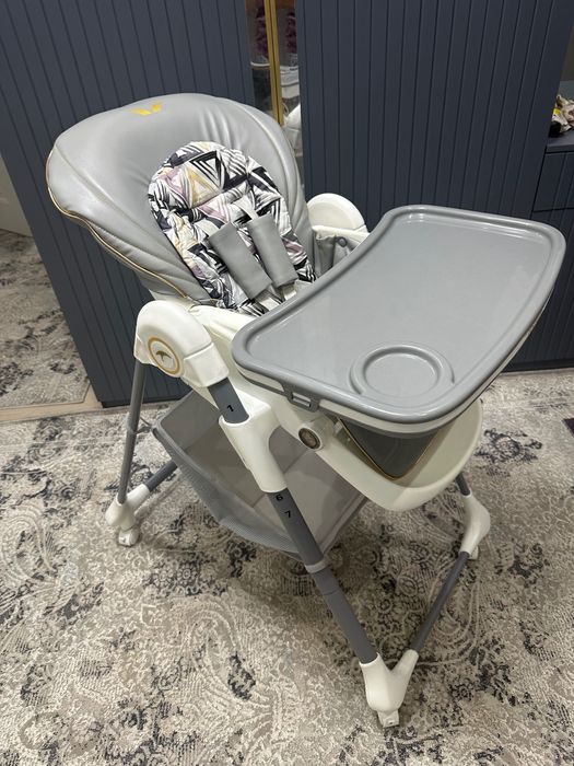 Детский стульчик для кормления