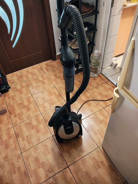 Aspirator Samsung fara sac filtru Hepa