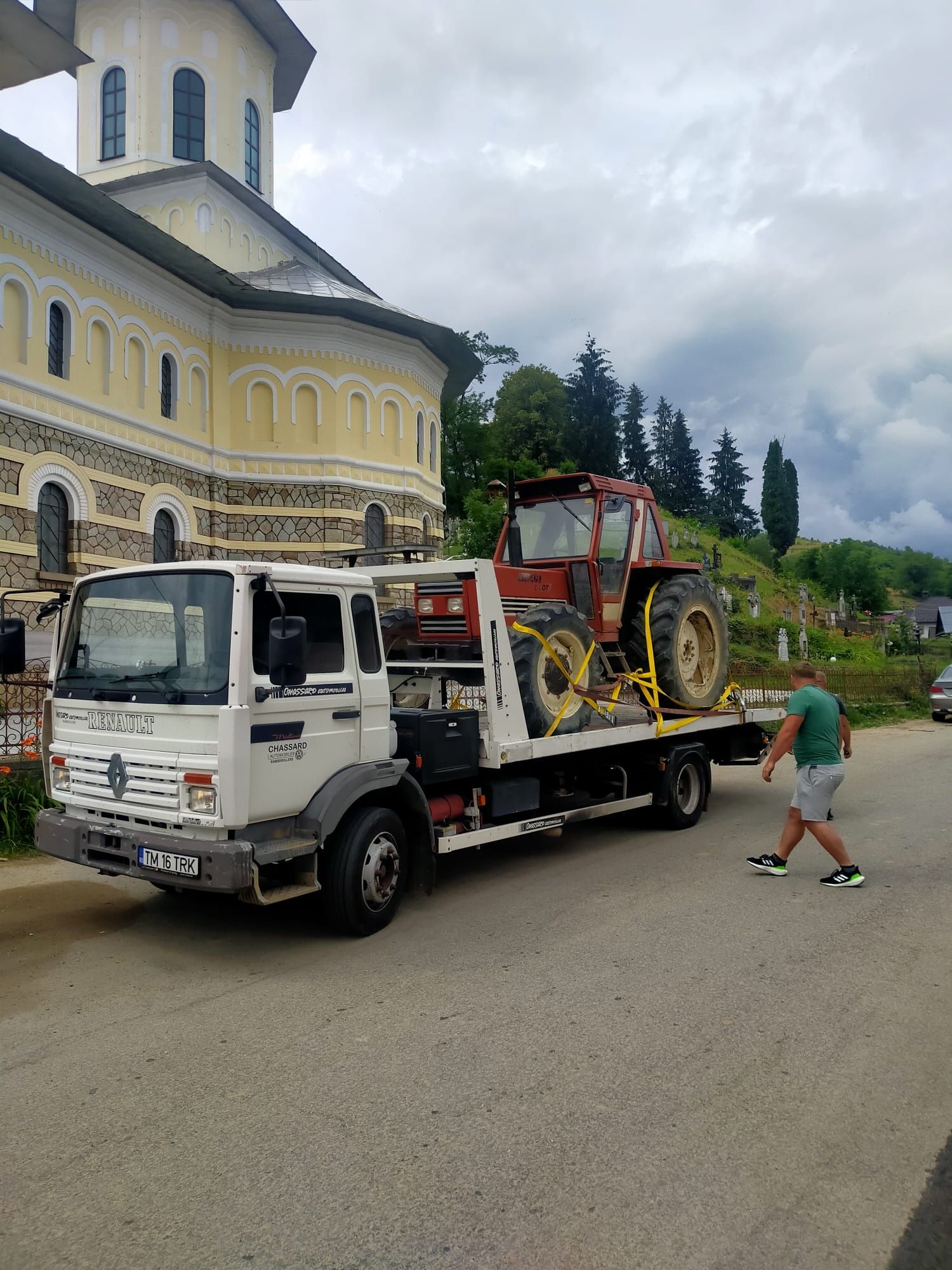 Tractari auto si utilaje