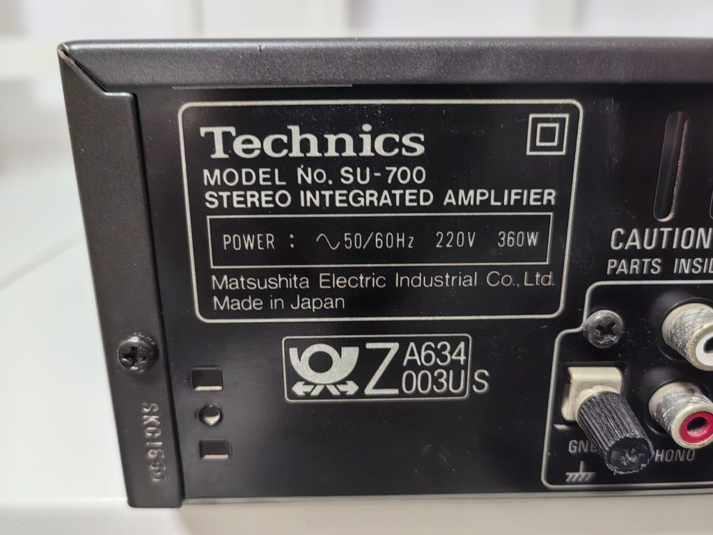 Amplificator, stație Technics SU 700, Germania