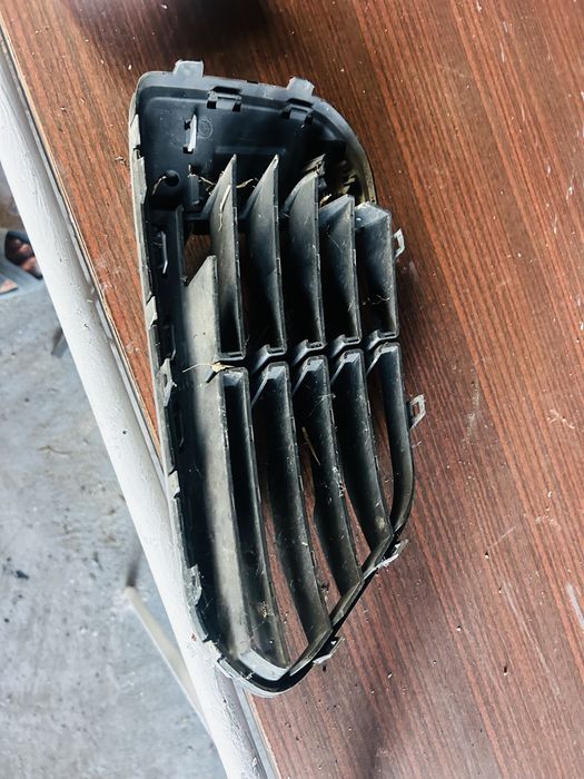 Решетка за броня за BMW X1 f48