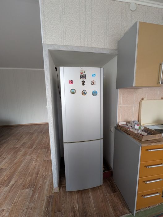 Продам холодильник