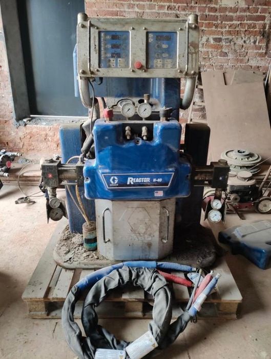 Graco Reactor H 40 pentru spuma poliuretanică.
