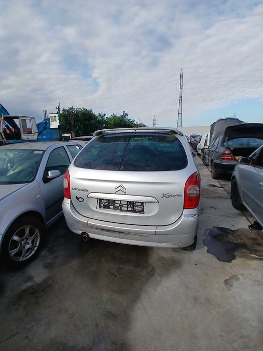 Dezmembram Citroen Xsara Picasso