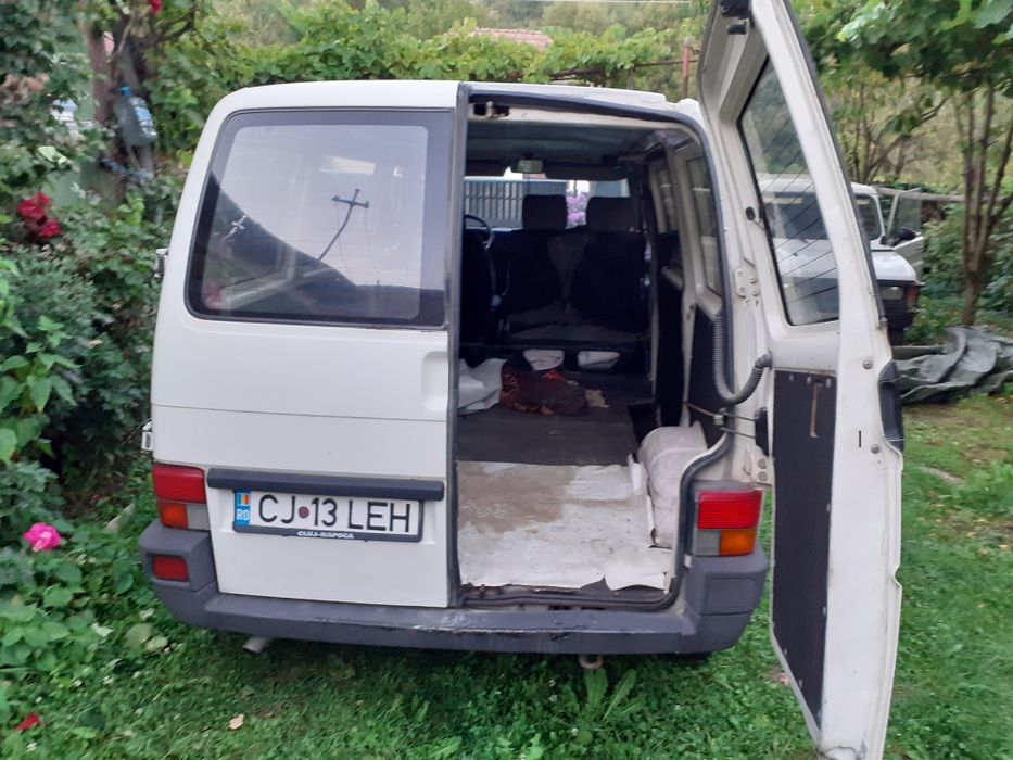 Vând. Microbuz 8+1 locuri vw transporturi T4