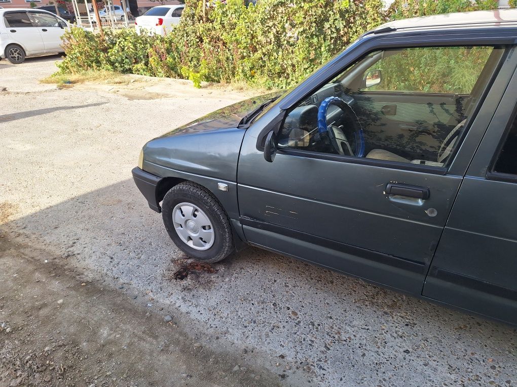 Tito yili 1998 moshini xarajati yoq
