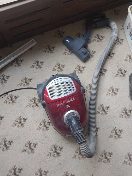 Продается Samsung пылесос б/у