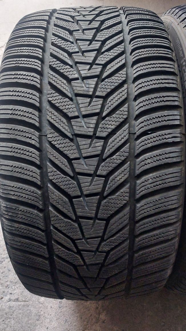 Гуми 275/35/19 Hankook Winter I'cept evo 2 броя