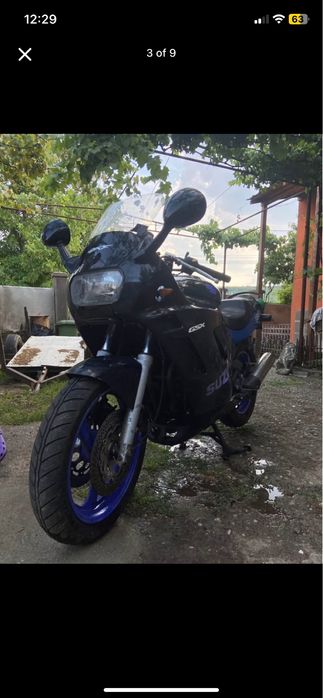 Motocicleta Suzuki GSX600F