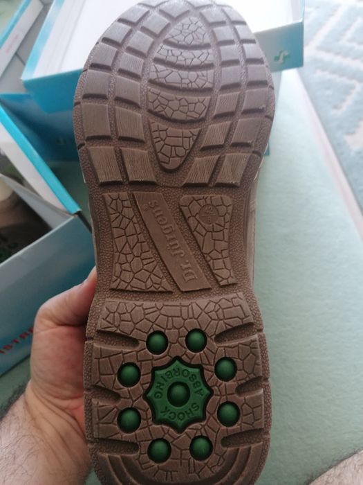 De vânzare. Nr 42sunt noi. Mulțumesc