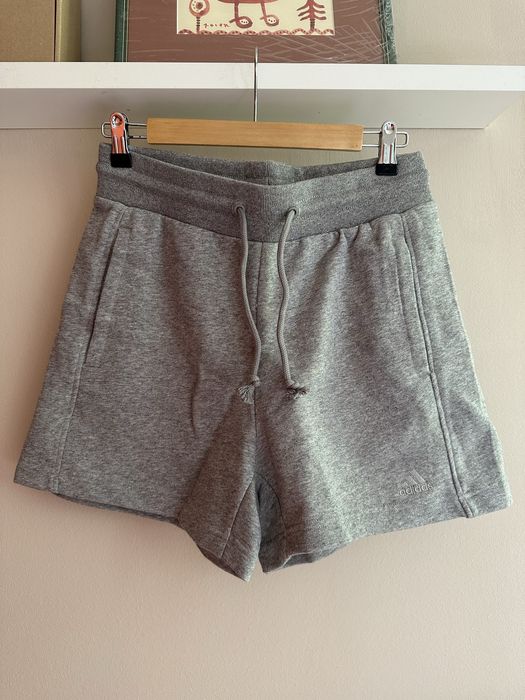 Нови панталонки Adidas