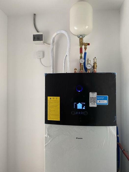 Casa moderna de vanzare la cheie cu toate utilitățile!