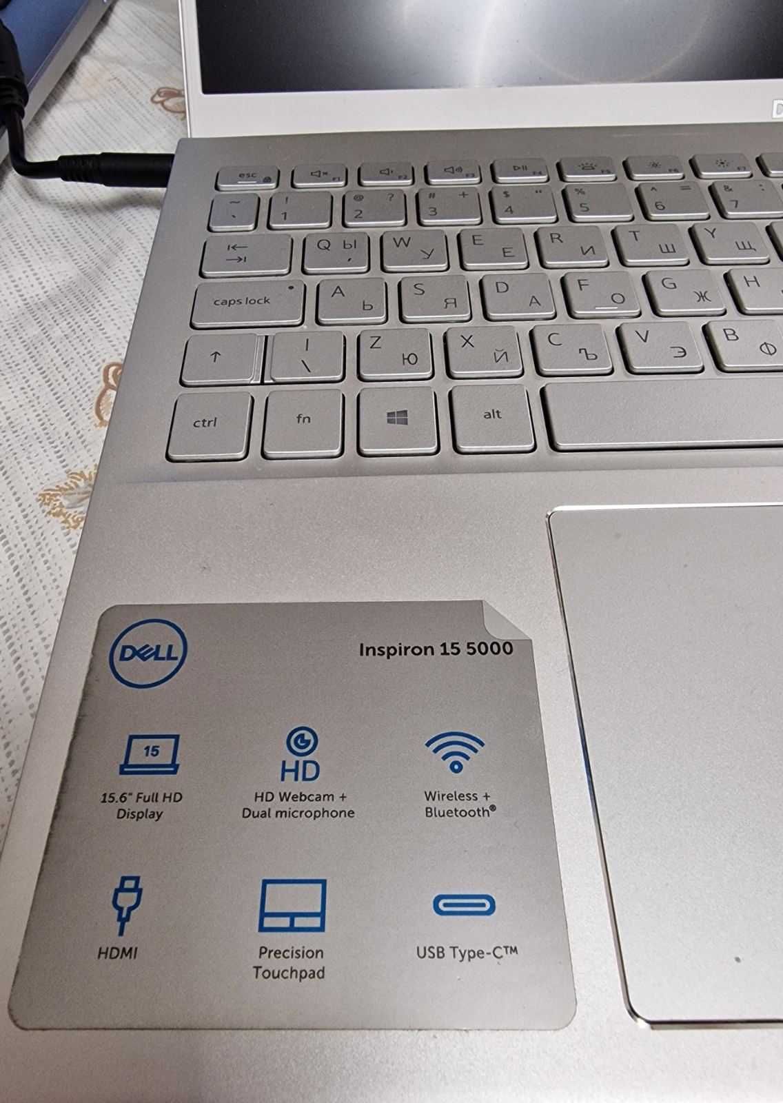 Лаптоп Dell Inspiron 15.6, 5501 - 16 RAM,  512 SSD WINDOWS 11