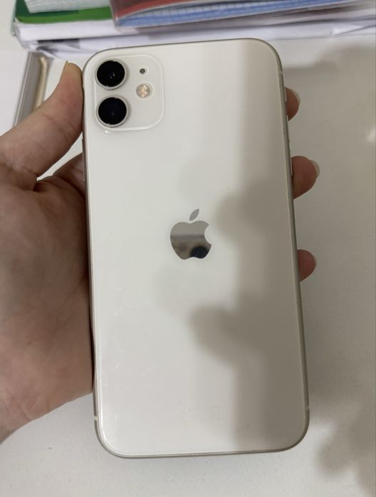 продам айфон 11 128гб