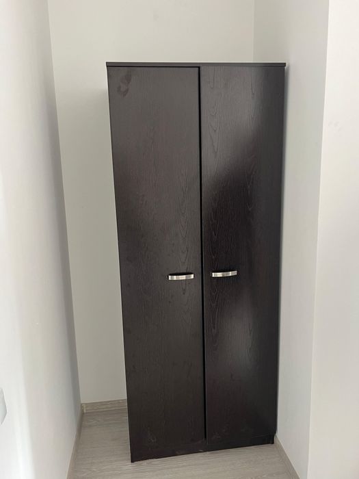 Шкаф чёрный для дома