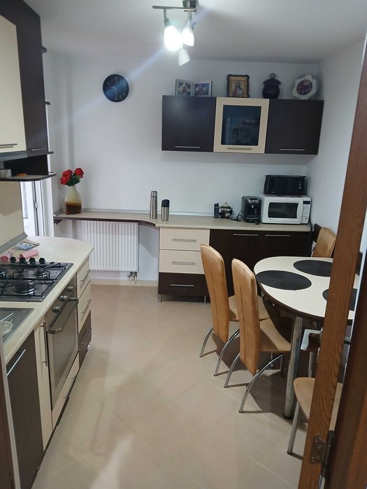 Inchiriere apartament 3 camere