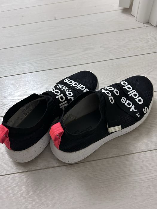 Кроссовки женские р.36