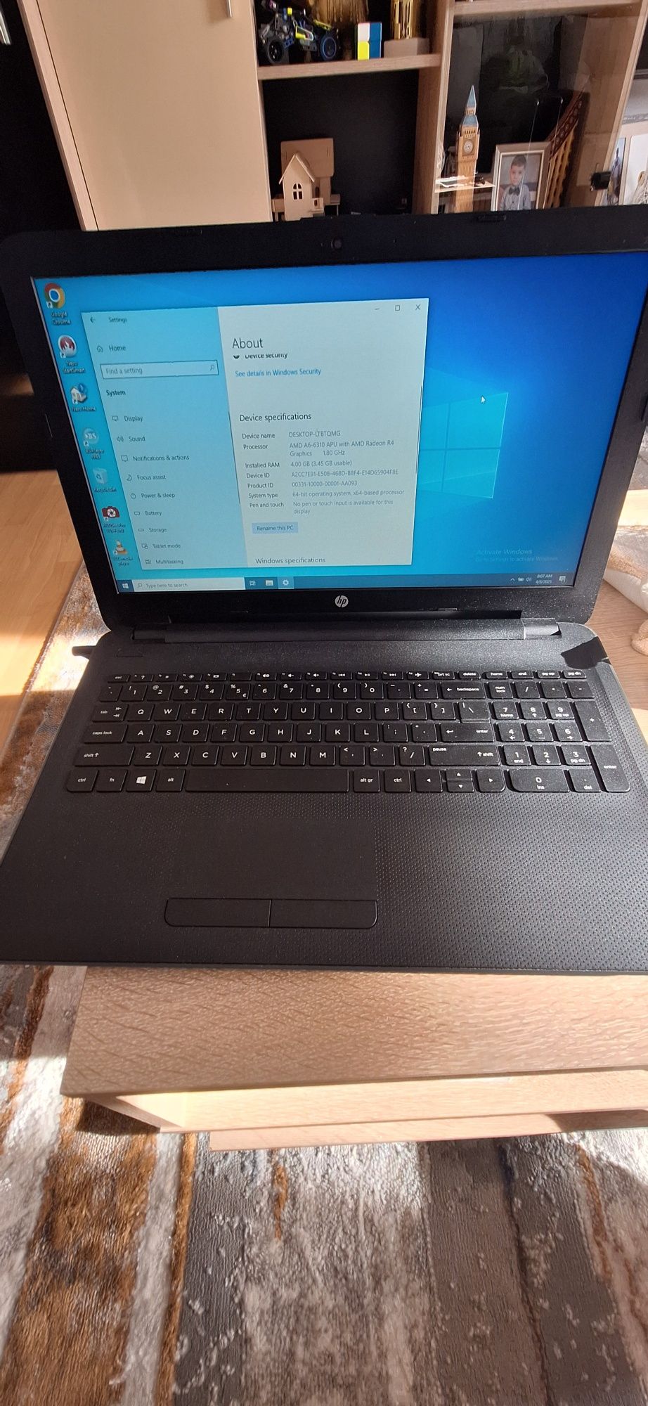 Vând Laptop  Hp 255 G4