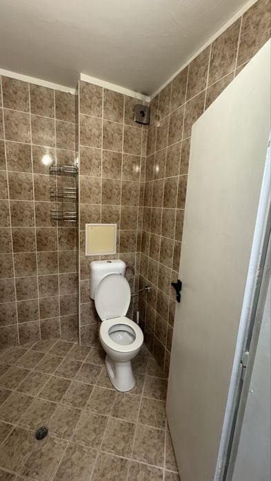 Двустаен апартамент под наем с гараж в Младост 1