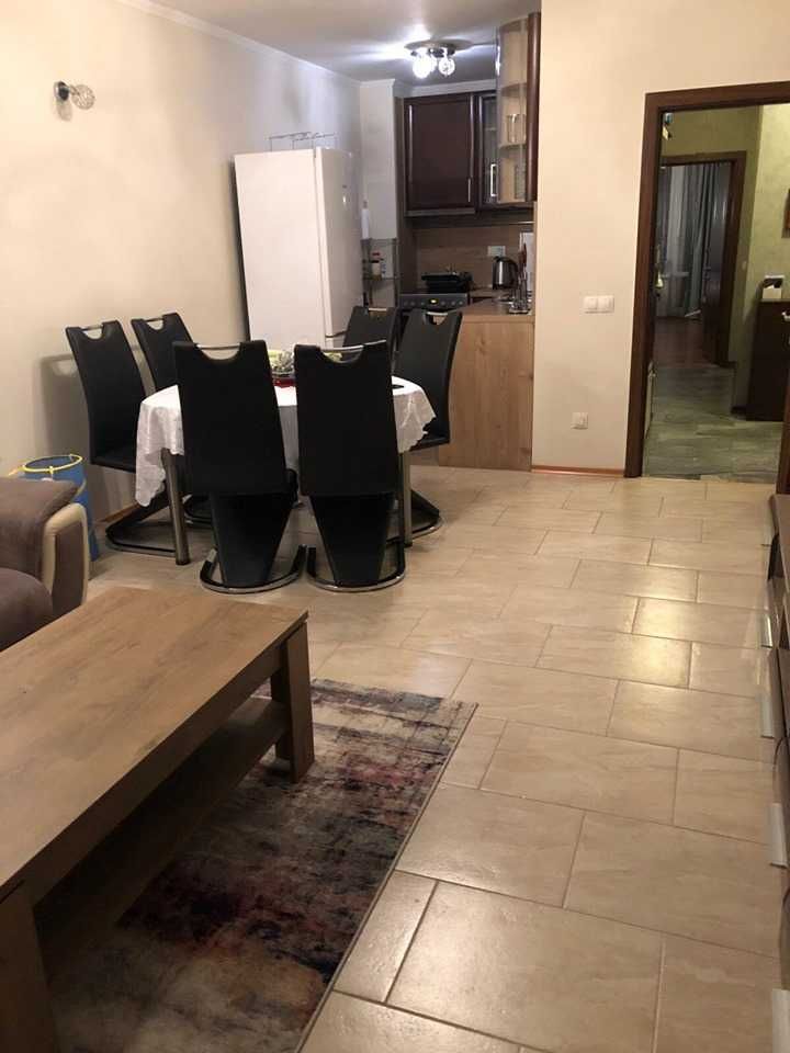Дава се под наем Тристаен апартамент в Бургас, Зорница - 115 кв.м за 204 € - Снимка #4