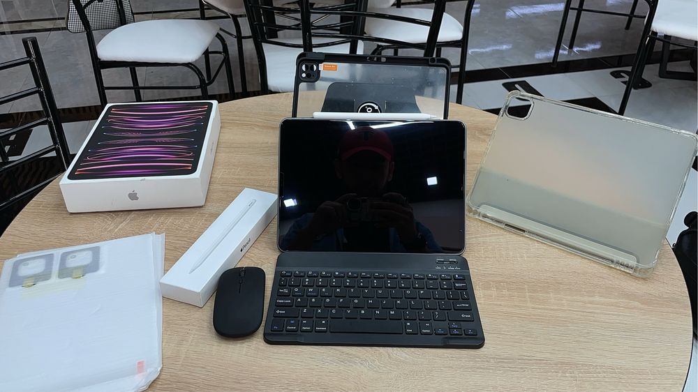 iPad 11 Pro M2 128 GB Apple pen Gen 2, 3 ta chexol, klaviatura, mishka