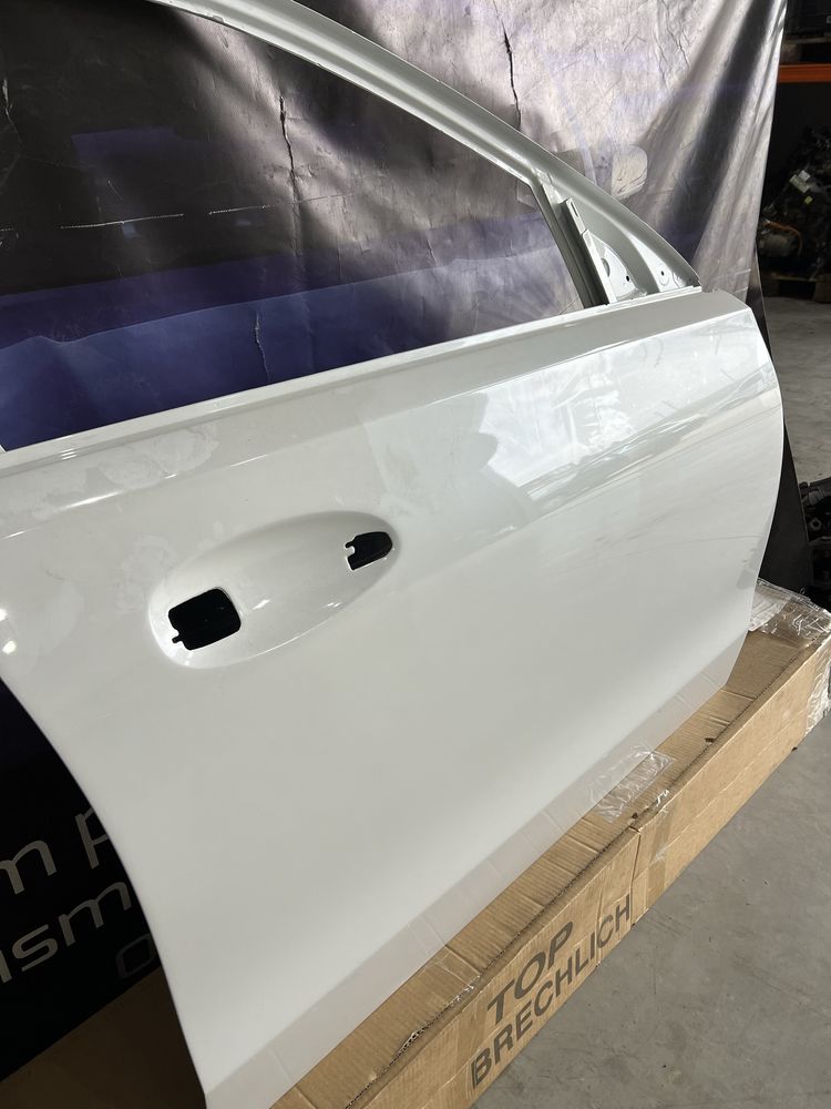 Usa fata dr Mercedes C class W206 A2067206200