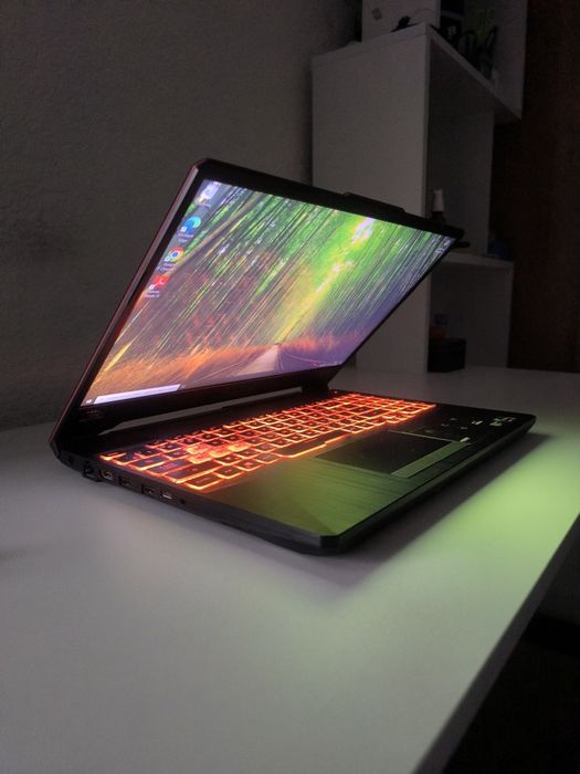 Продаю игровой ноутбук Asus Tuf Gaming A15 FX506I