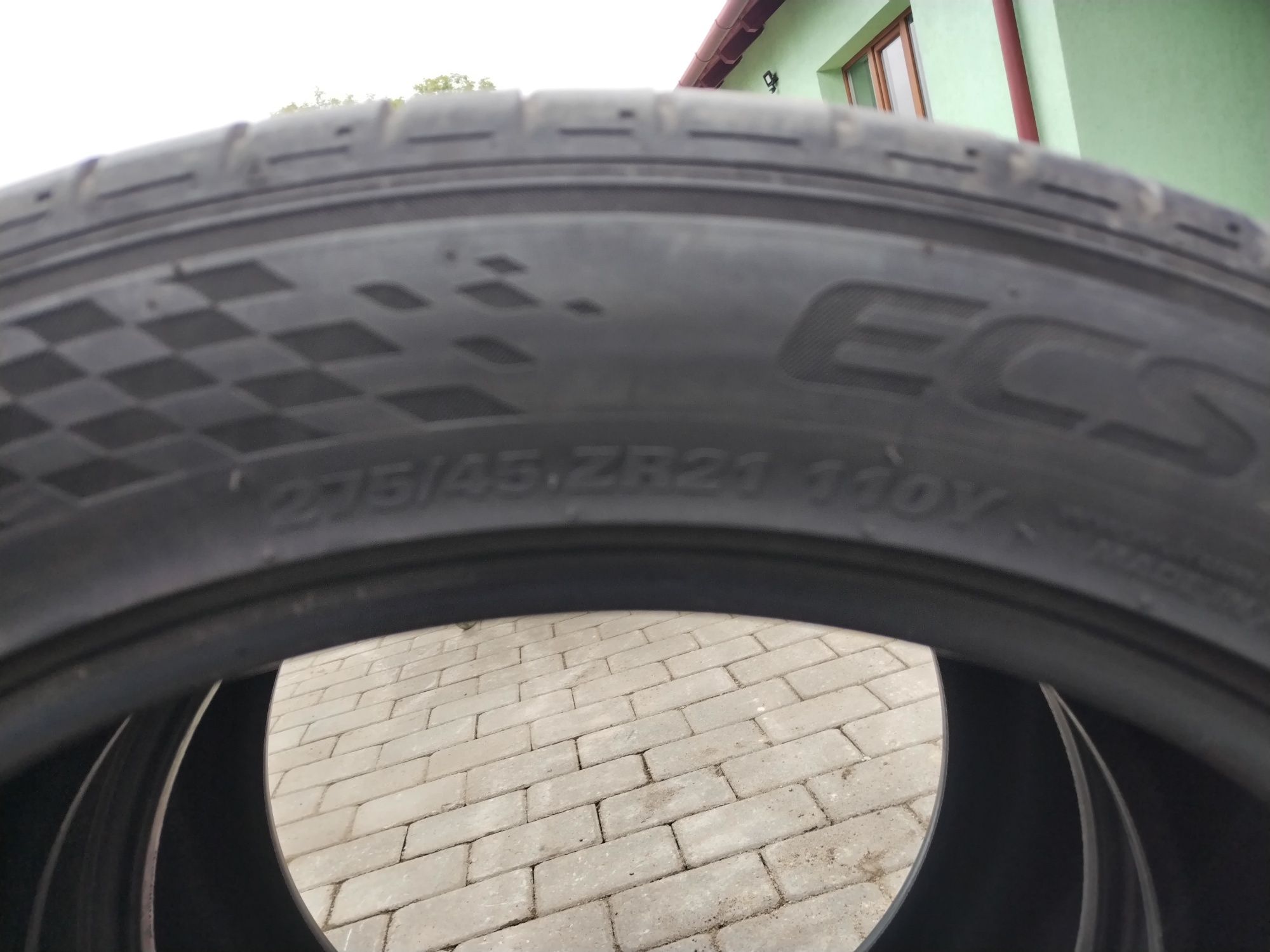 2 cauciucuri 275 45 21  Kumho
