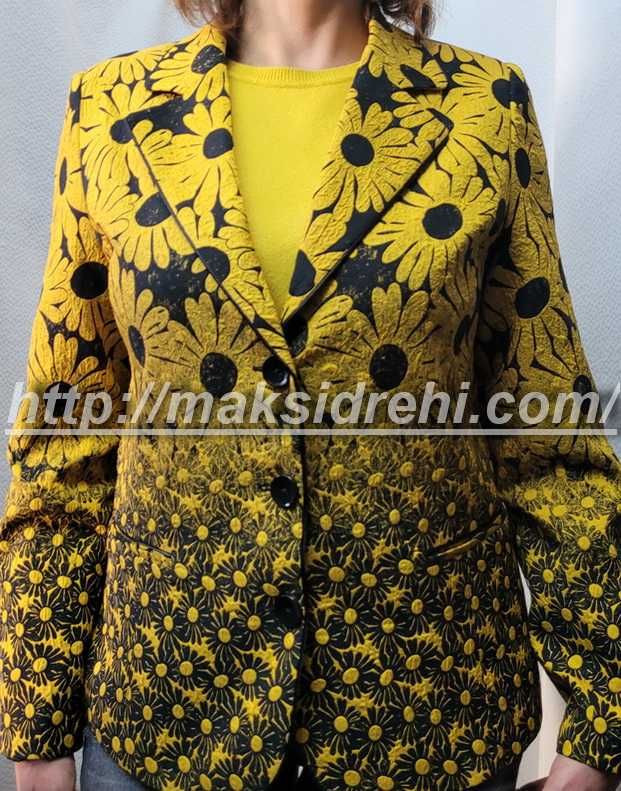 Елегантно дамско сако с подплата черно с жълти слънчогледи.