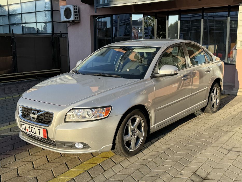 Volvo S40-motor 1.6-114 CP-stare foarte buna,recent adus din Germania!