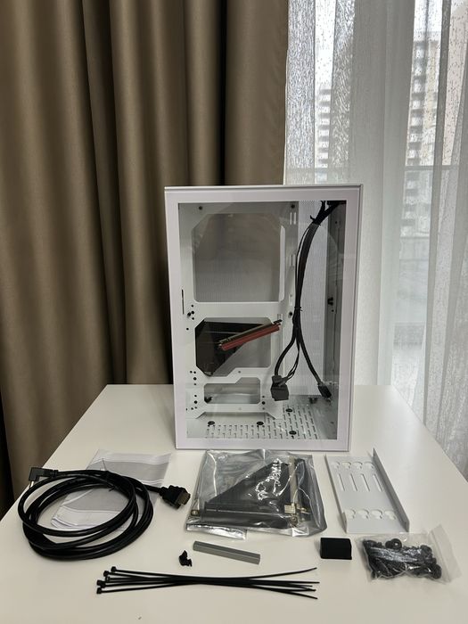 Carcasa PC mini ITX ssupd Meshlicious, ca noua