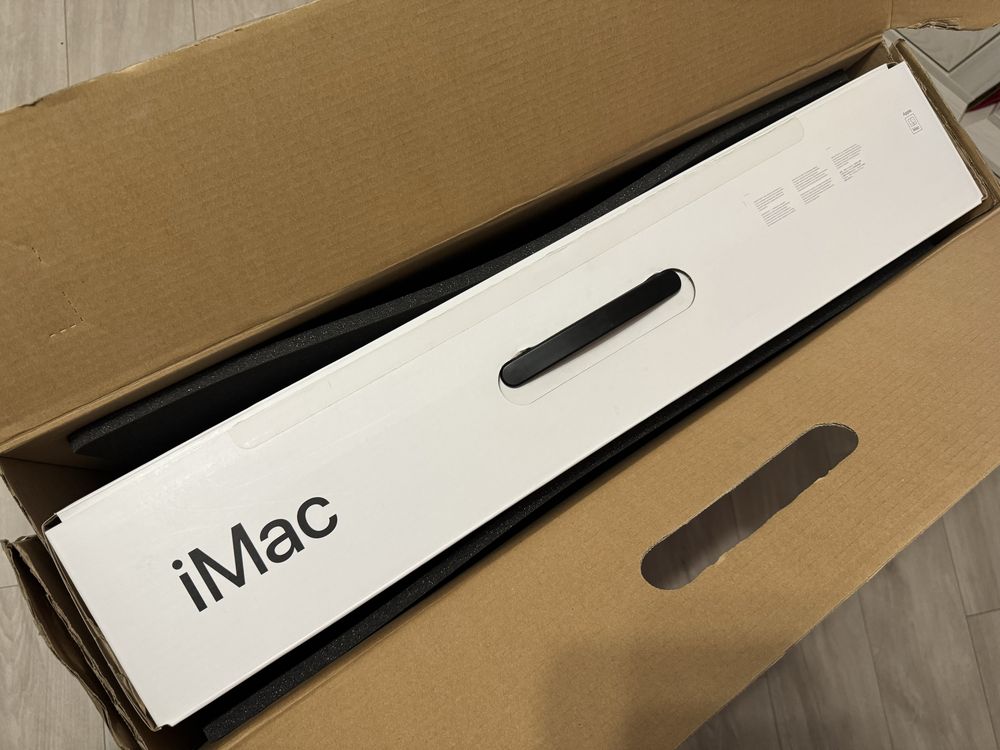 iMac 27, 5K, i9, 64GB, 1TB, 8GB Radeon Pro