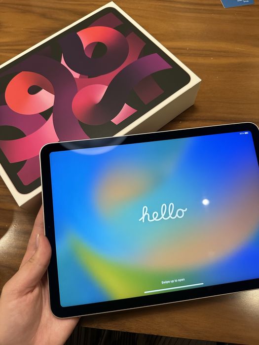 Продам iPad Air 5 (2022), 256 ГБ, идеальное состояние