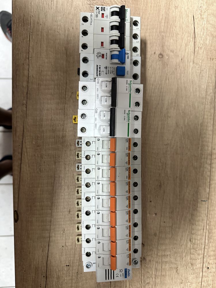 Sigurante automate Merlin Gerin, Schneider,Schrack,Moeller