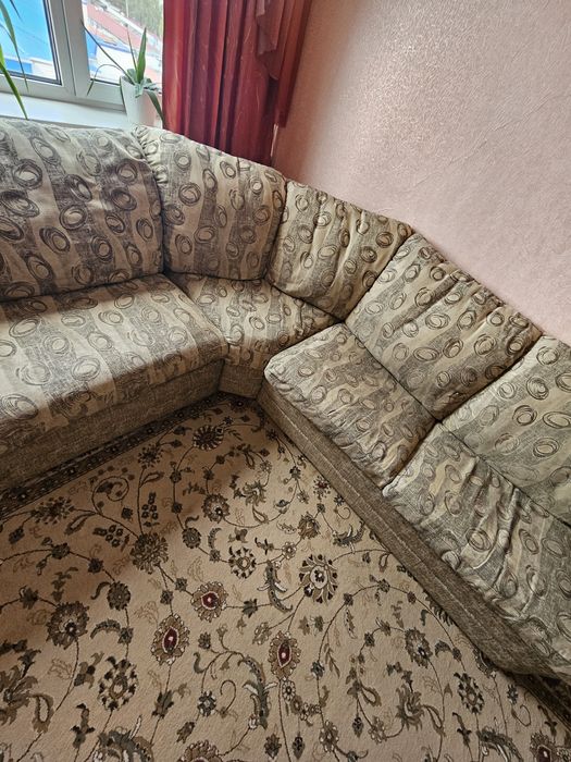 Продам б/у диван