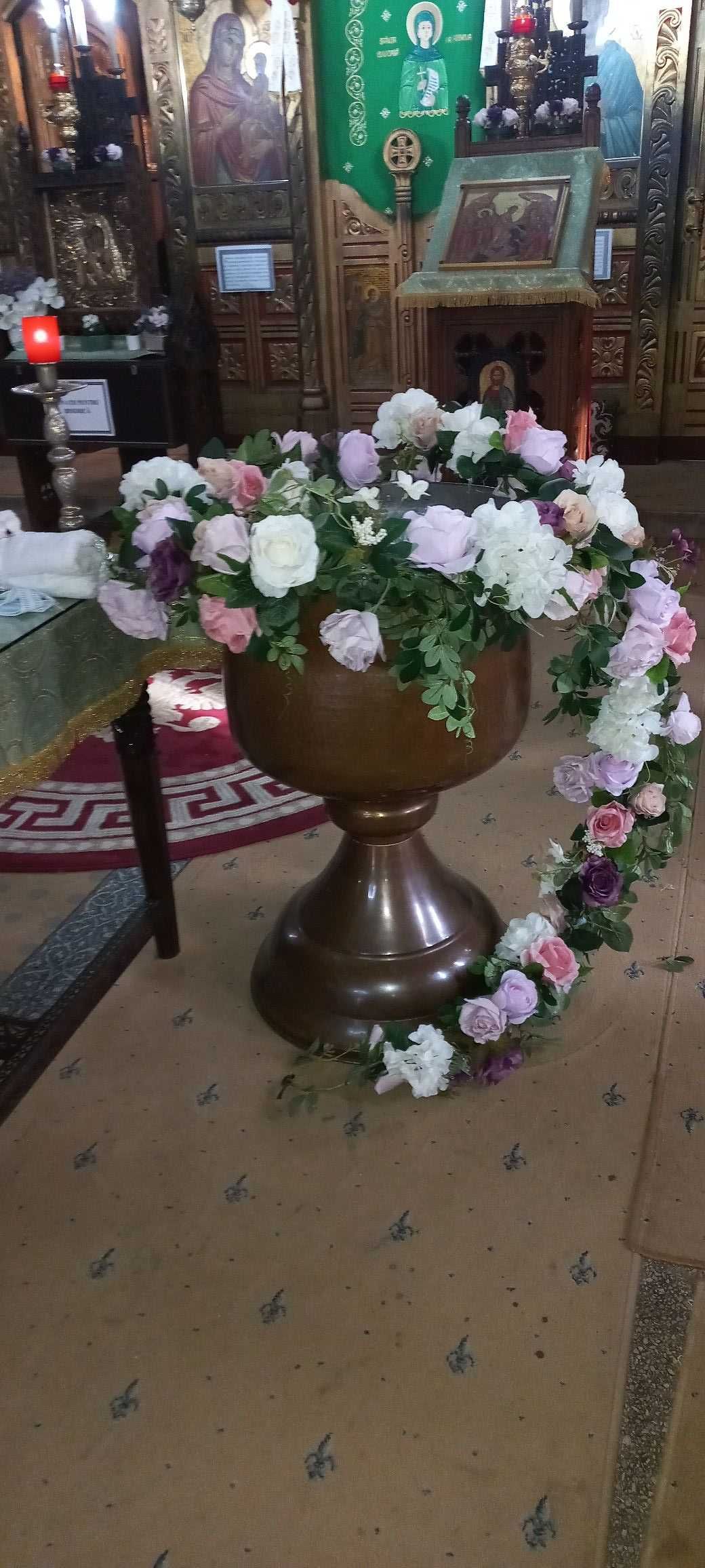 Pavilioane/mese/ scaune/decor pentru  nunti, botezuri, evenimente