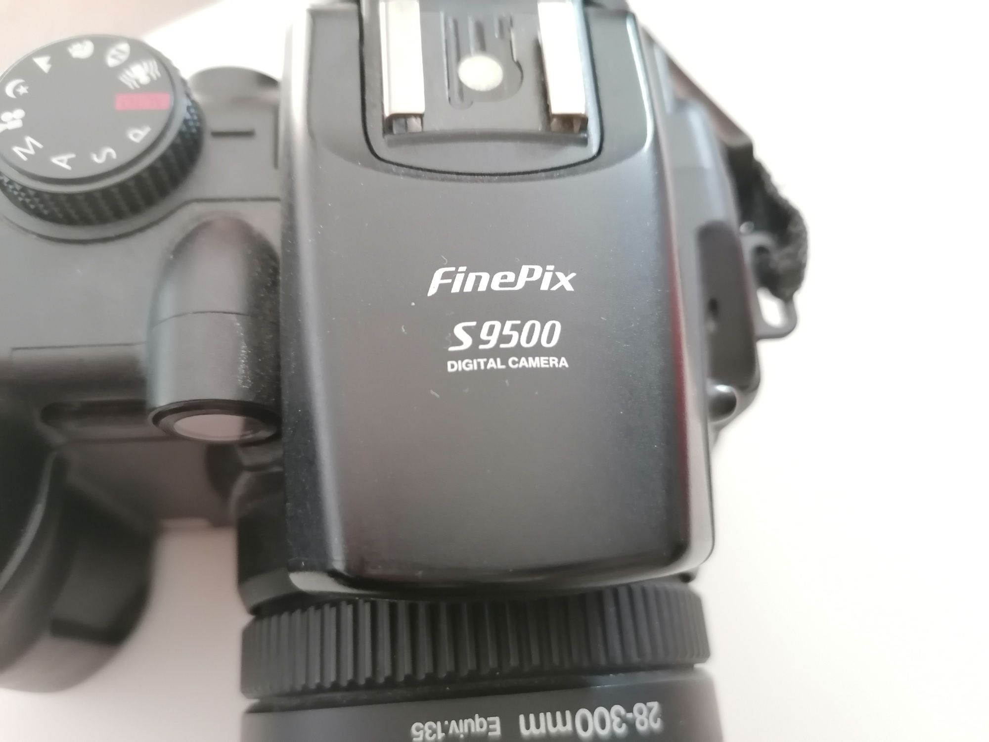 Fujifilm FinePix S9500