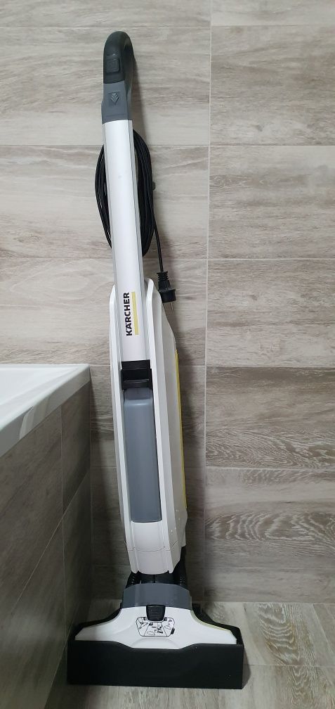 Karcher FC 5 aspirator mop 2 in 1 cu fir, alb, editie premium