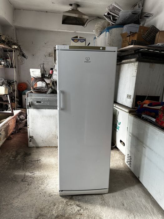Морозильник Indesit