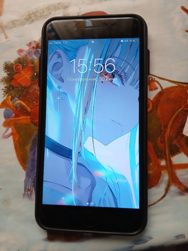 Продам Айфон 7+256гб
