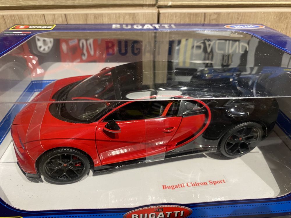 BBURAGO BUGATTI CHIRON Sport roșu/negru machetă auto scara 1:18