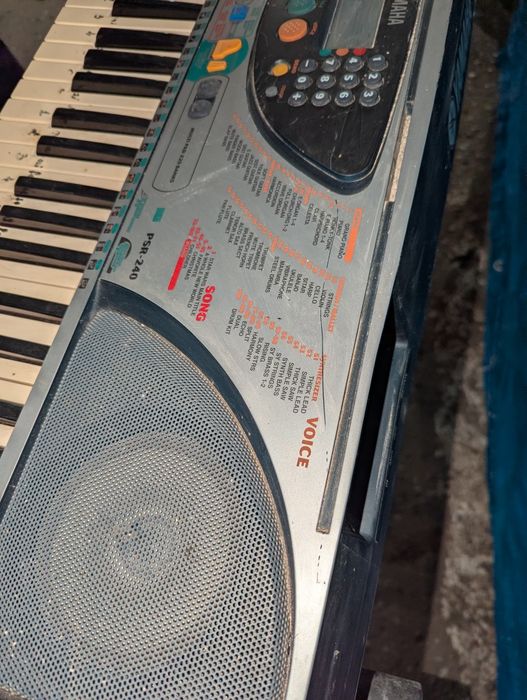 Ретро синтезатор Yamaha