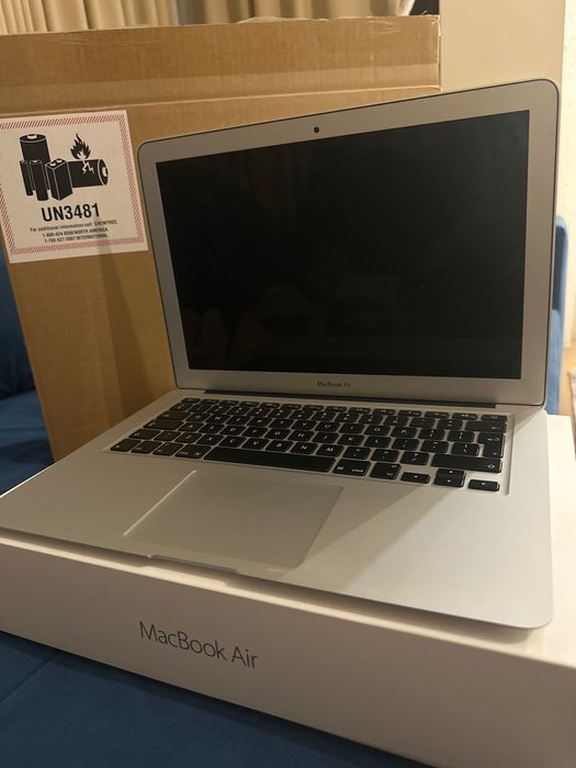 MacBook  Model A1466